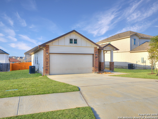 340 Saddle Leaf Property Photo 1