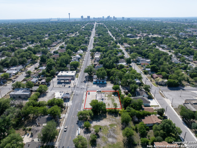 2803 E Houston Property Photo 5