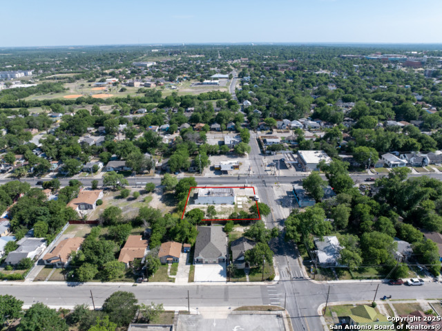 2803 E Houston Property Photo 6