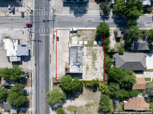 2803 E Houston Property Photo 8