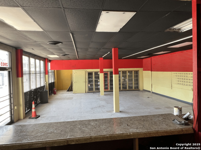 2803 E Houston Property Photo 9