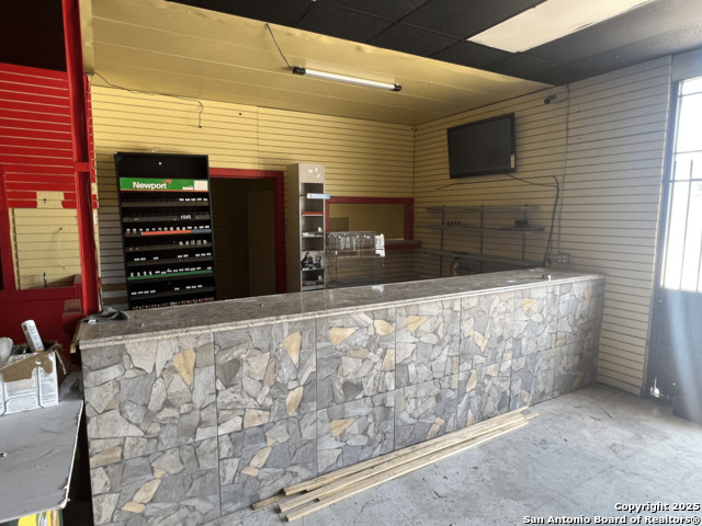 2803 E Houston Property Photo 10