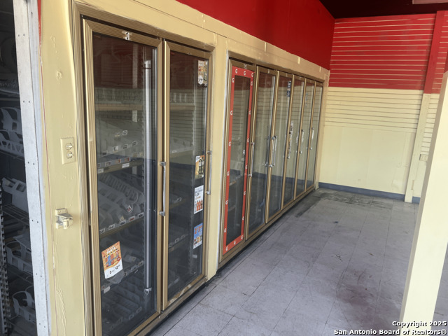 2803 E Houston Property Photo 12