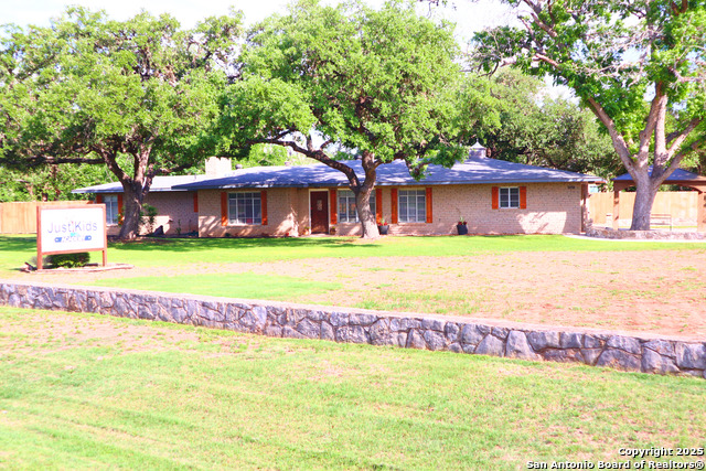 310 Pfeil Property Photo 1