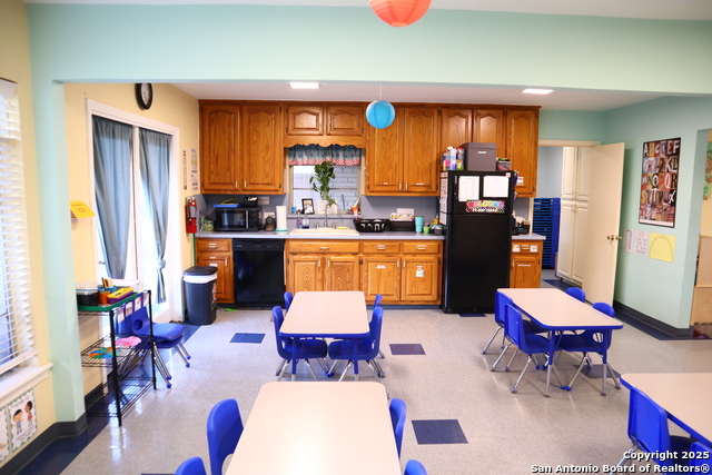 310 Pfeil Property Photo 8