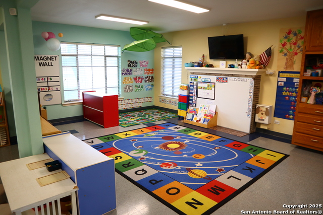 310 Pfeil Property Photo 9