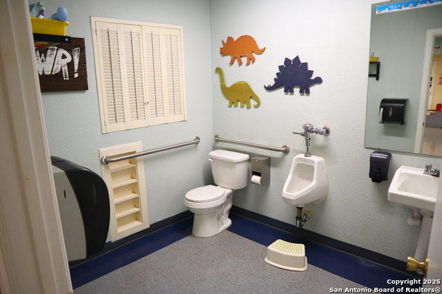 310 Pfeil Property Photo 11