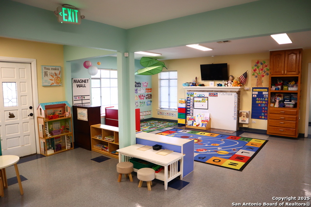 310 Pfeil Property Photo 13