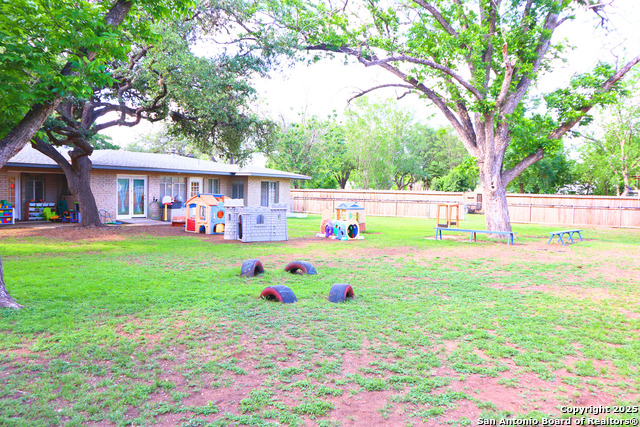 310 Pfeil Property Photo 23