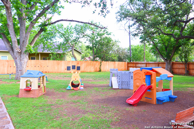 310 Pfeil Property Photo 24