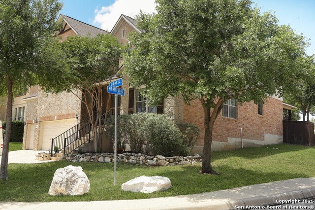 611 Oxalis Property Photo 1