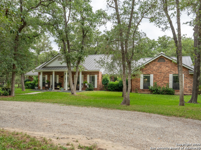 120 Spanish Oak Trail Property Photo 1