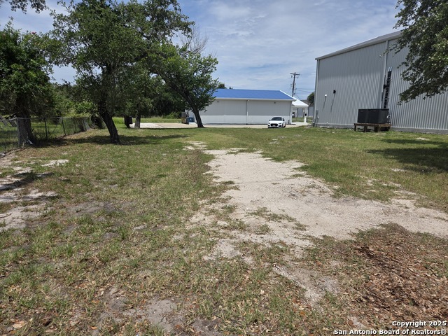 205 S 9th St Property Photo 1