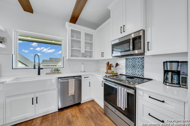 104 Bayberry Ct Property Photo 6