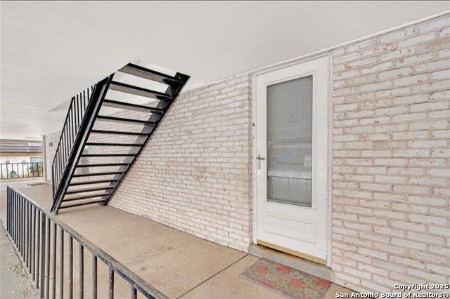 8038 Broadway Property Photo 1