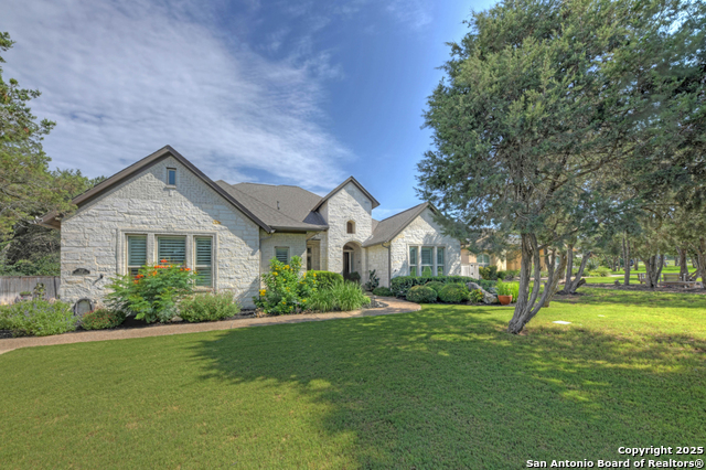 948 Woodland Oaks Property Photo 3