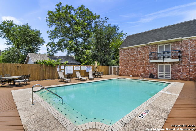 8033 N New Braunfels Avenue Property Photo 1