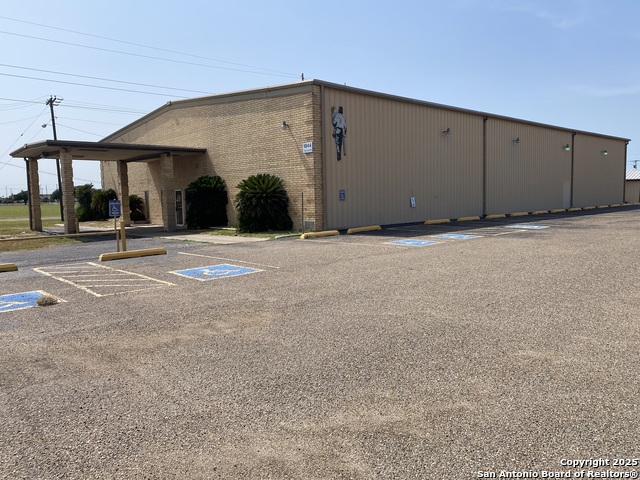1044 W Nolana Loop Property Photo 1