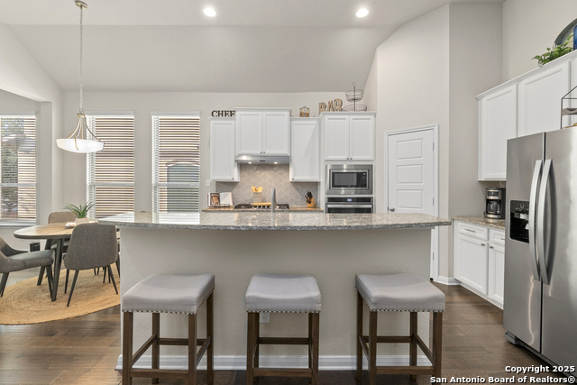23107 Emerald Pass Property Photo 9