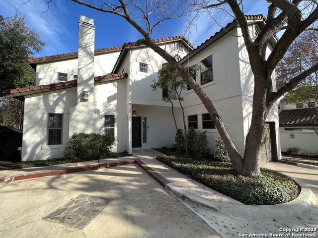 208 Grandview Pl Property Photo 1