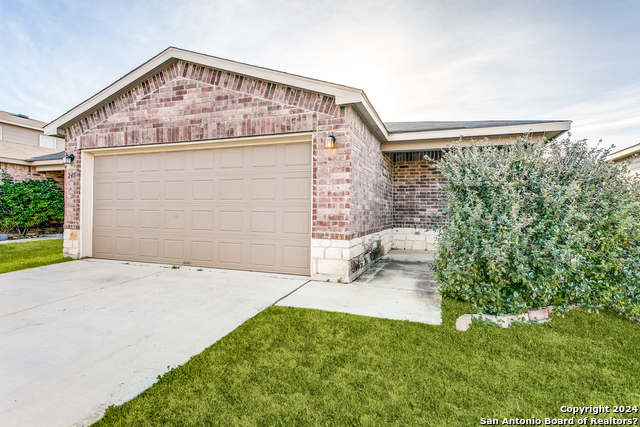 245 Mistflower Property Photo 1