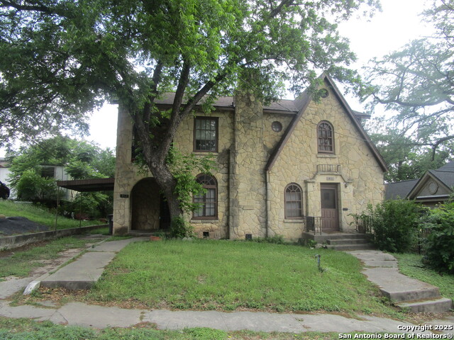 412 mistletoe Property Photo 1