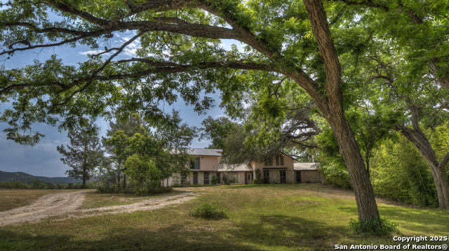 6641 Ranch Road 1120 Property Photo 1