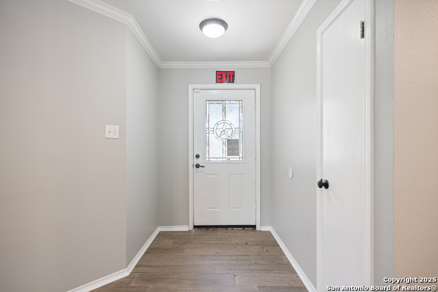 209 S Main Property Photo 7