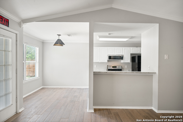209 S Main Property Photo 12