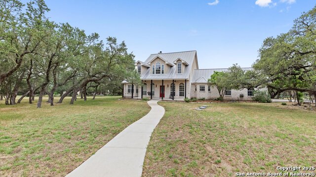 279 Pin Oak Property Photo 1