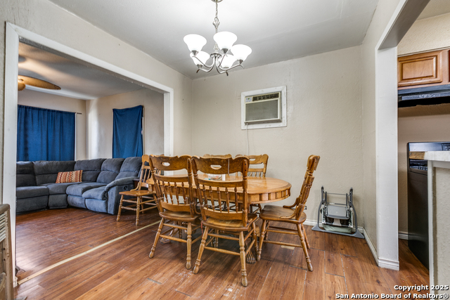 326 Balboa Ave Property Photo 7