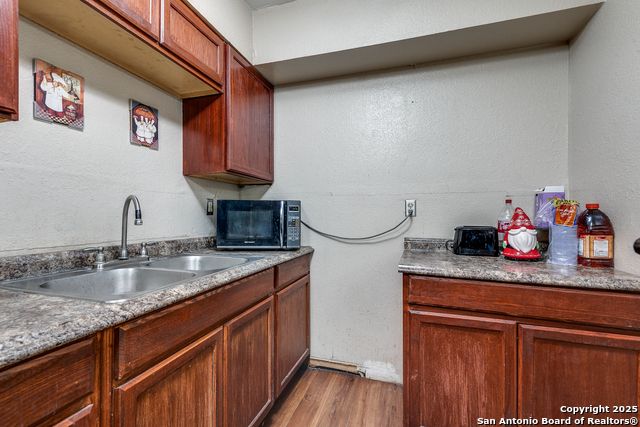 326 Balboa Ave Property Photo 12