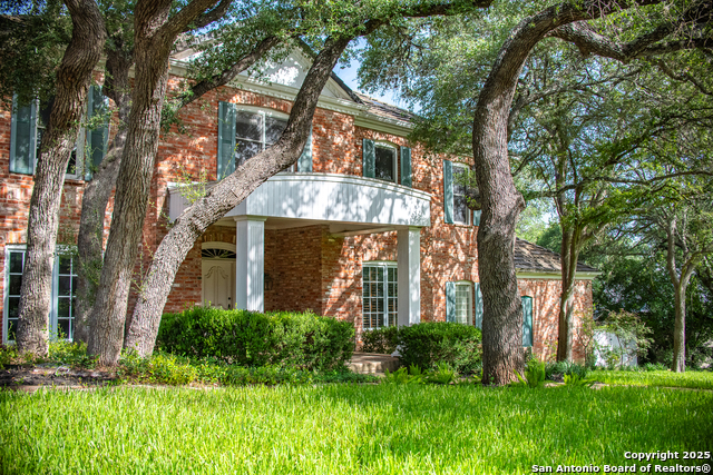13819 bluff Property Photo 1