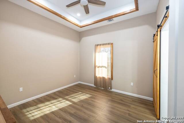 304 E 9th Property Photo 11