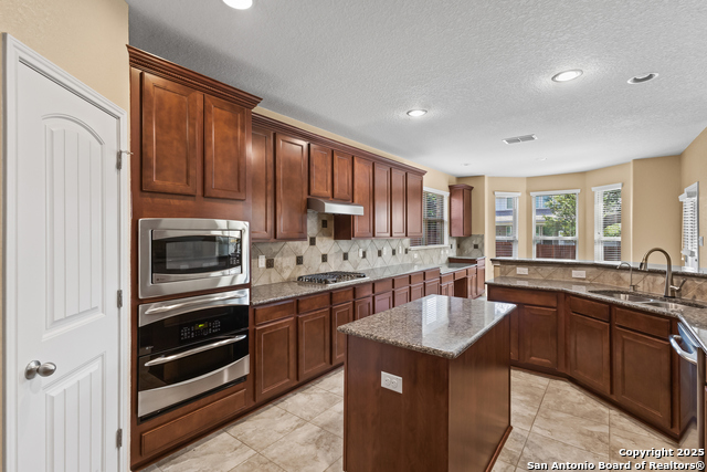 11331 Phoebe Lace Property Photo 4