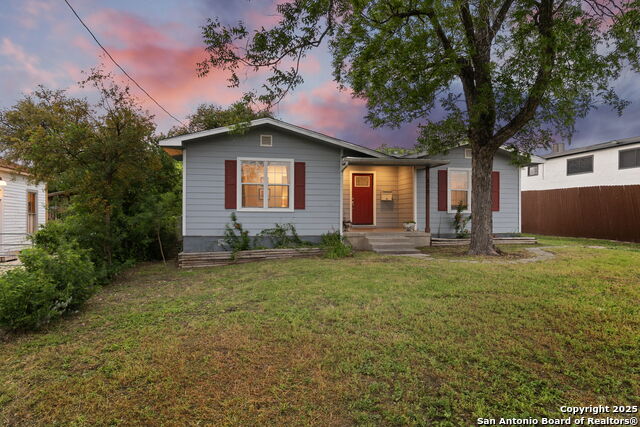 527 Eleanor Ave Property Photo 2