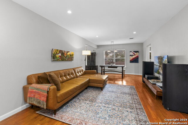 527 Eleanor Ave Property Photo 6