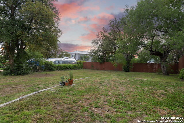 527 Eleanor Ave Property Photo 30