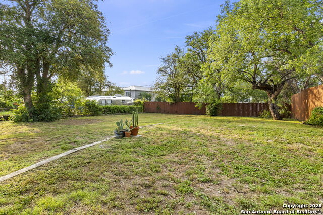 527 Eleanor Ave Property Photo 32