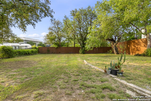 527 Eleanor Ave Property Photo 33