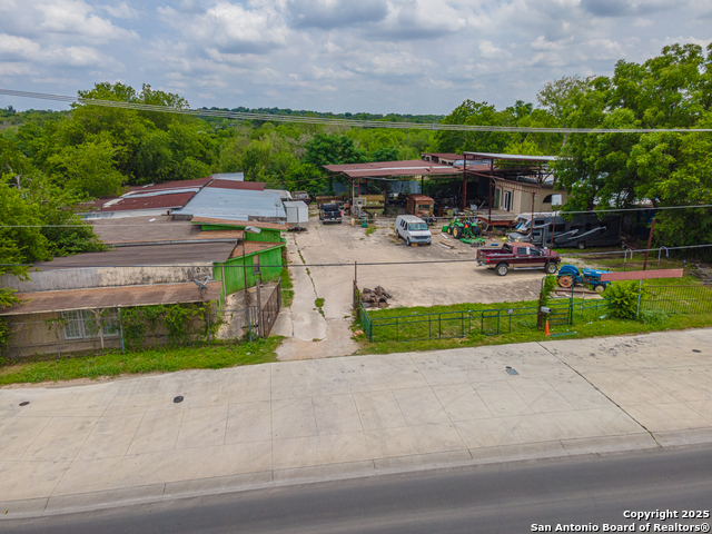 5042 Callaghan Property Photo 6