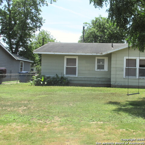 166 Hartford Property Photo 3