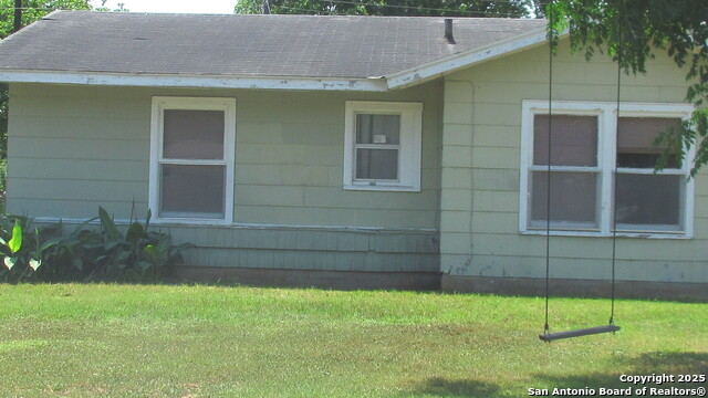 166 Hartford Property Photo 4