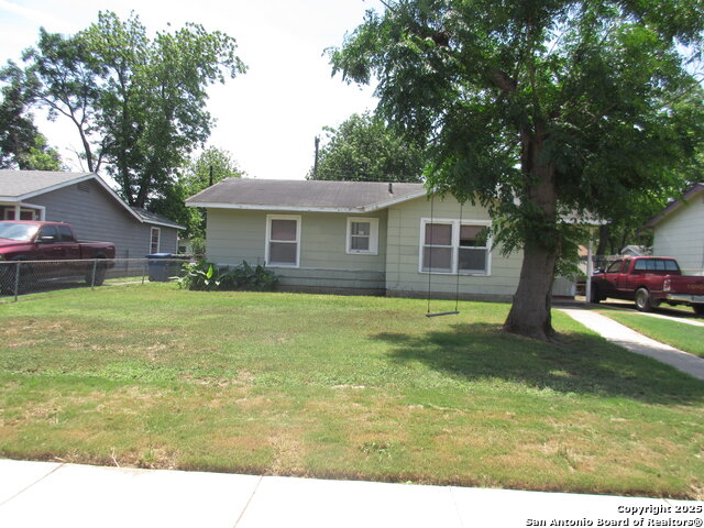 166 Hartford Property Photo 5