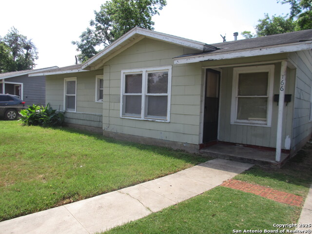 166 Hartford Property Photo 8
