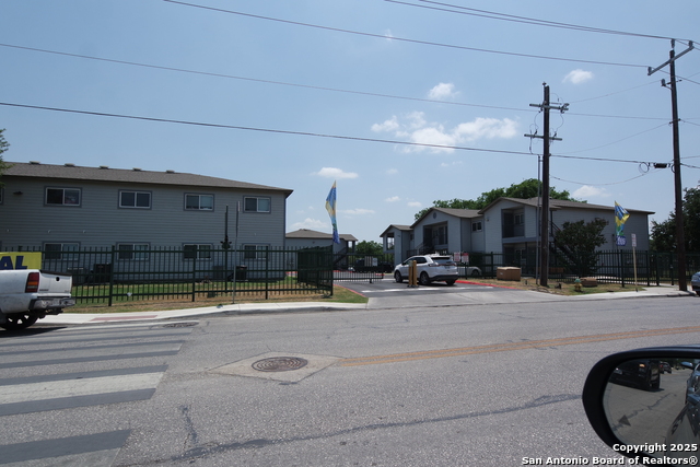642 Gillette Blvd Property Photo 1