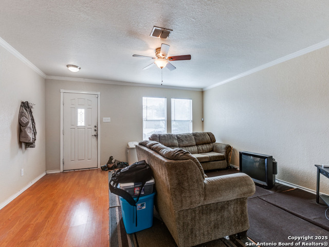 4622 Stallion Cove Property Photo 4
