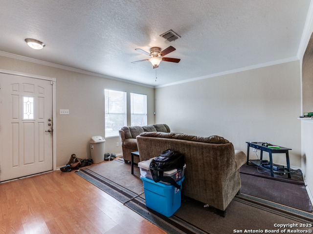 4622 Stallion Cove Property Photo 5