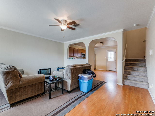 4622 Stallion Cove Property Photo 6