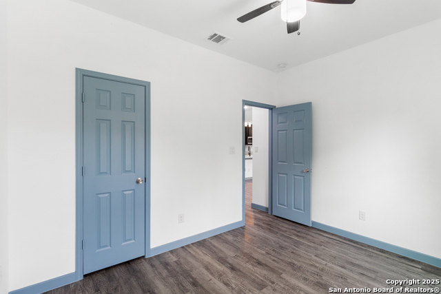 241 Hawthorne Property Photo 17
